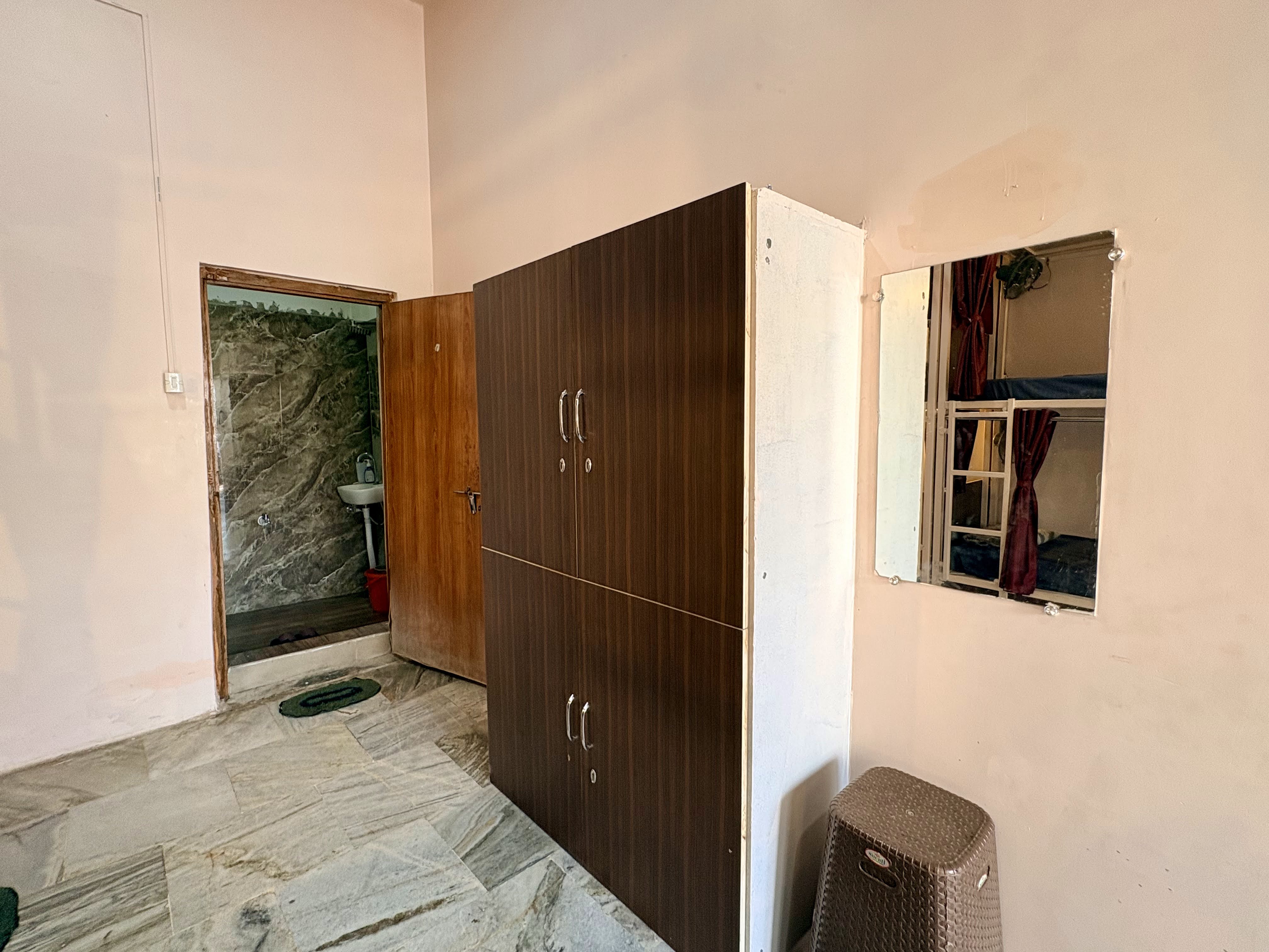 5 star AC dormitory - Tap to explore photos