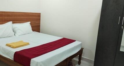 S V GRAND Room Type - Queen Bed Standard Room