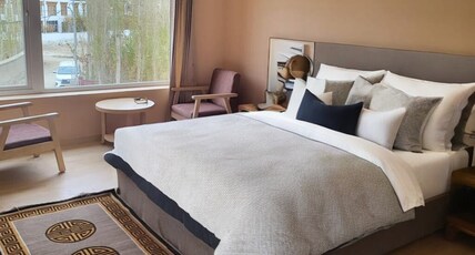 Hotel Dekiling Marketed by Eastlynn Collections Room Type - Deluxe Room