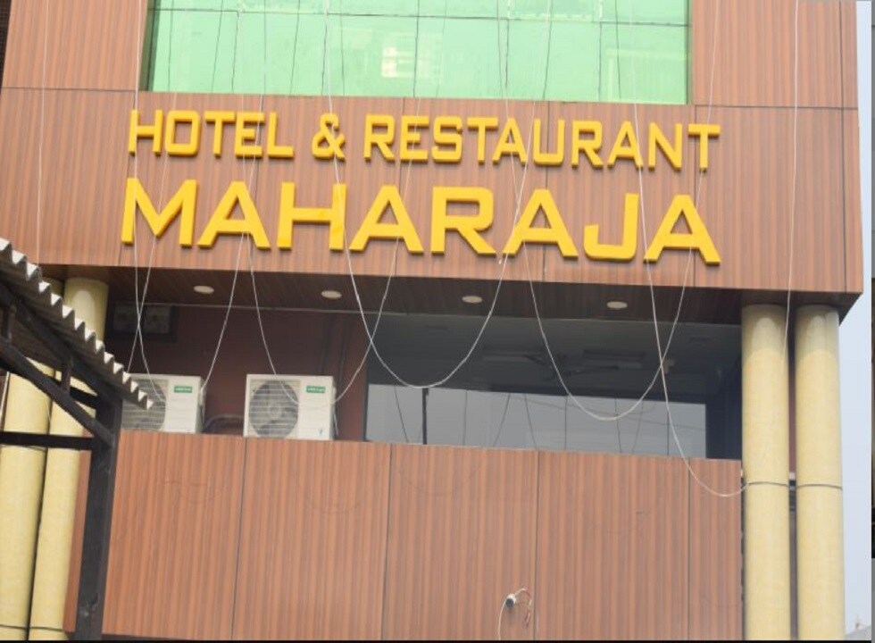 Hotel maharaja - Tap to explore photos