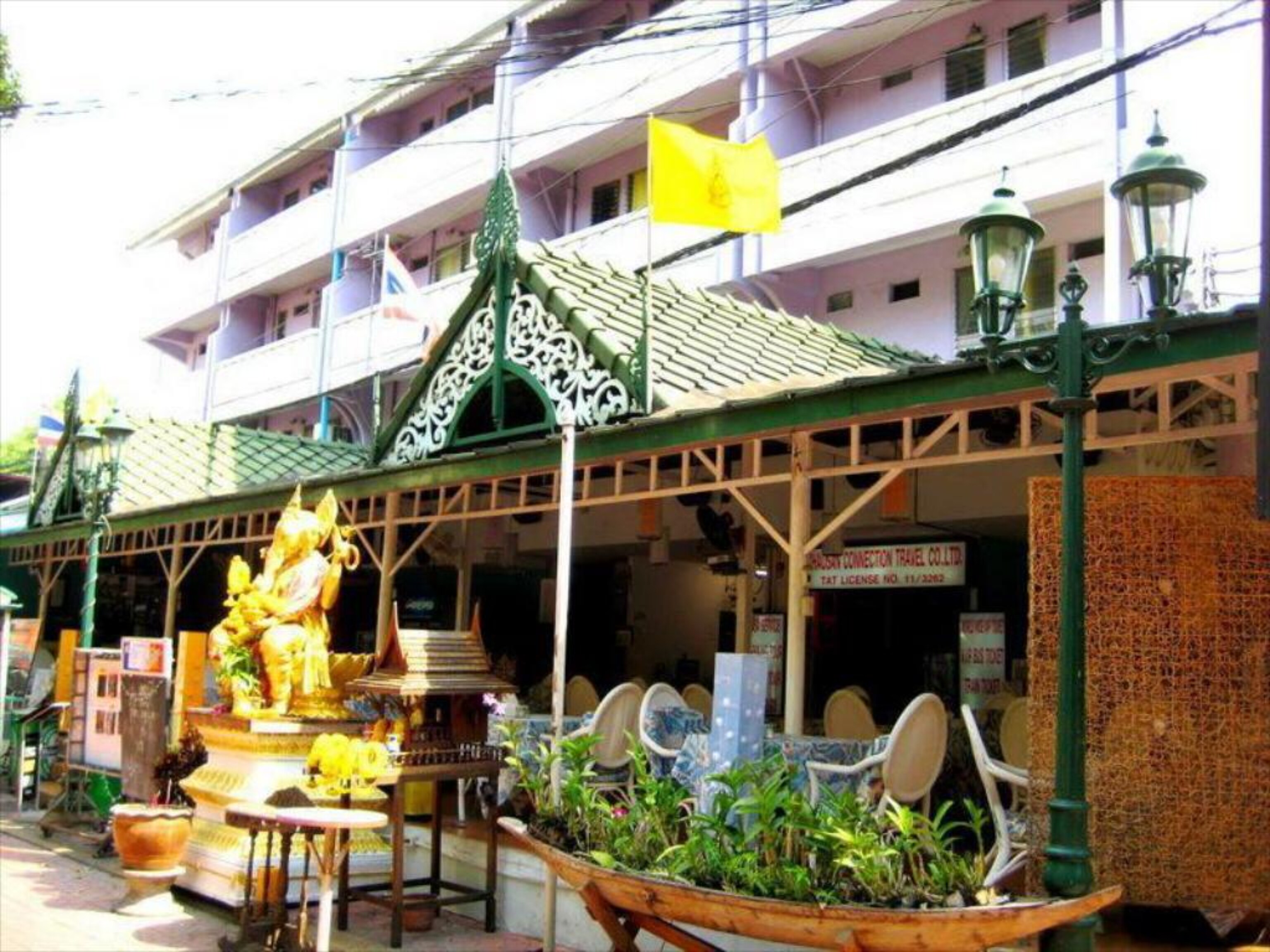 Sawasdee Smile Inn Hotel - Tap to explore photos
