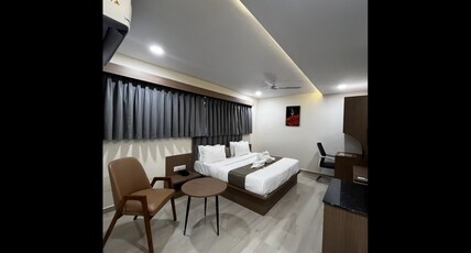 Hotel SR Pride Room Type - Deluxe Room