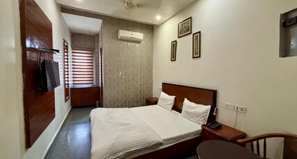 The Oscar Regency Room Type - Silver Room