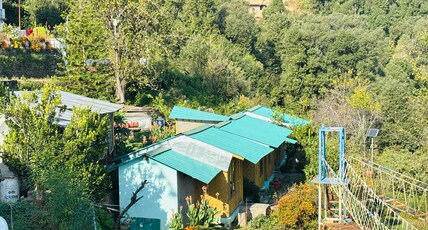 Hotel Sumit Kausani Room Type - Cottage (Himalaya Facing) Hotel Sumit Kausani Room Type - Cottage (Himalaya Facing)
