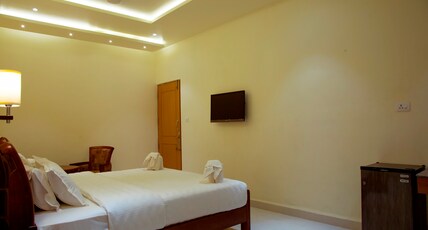 The Grand White Palace Room Type - Deluxe Room
