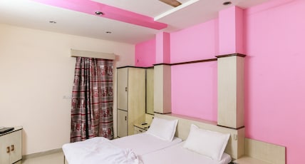 Hotel Raj Palace Room Type - Deluxe AC Room
