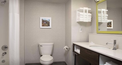 Hampton Inn by Hilton KINGSLAND Room Type - 2 QNS HEARING ACC NOSMOK