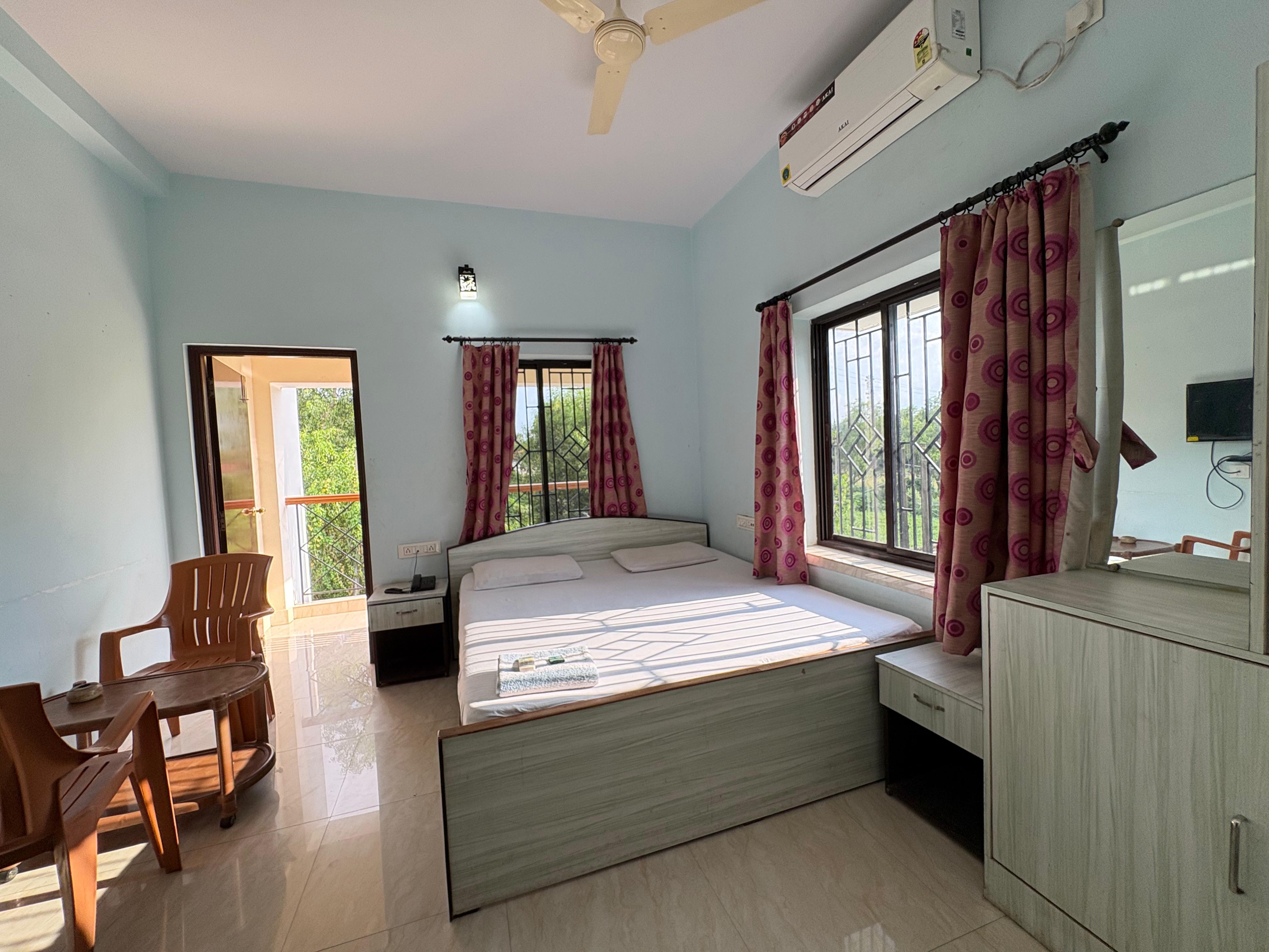 Niloy Guest House - Tap to explore photos