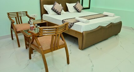 Bluish Garden Hotel & Banquet Room Type - Deluxe Room