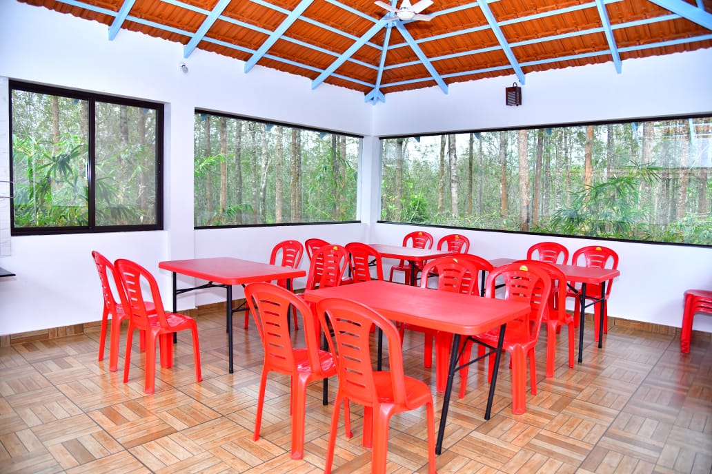 Tan wood home stay - Tap to explore photos