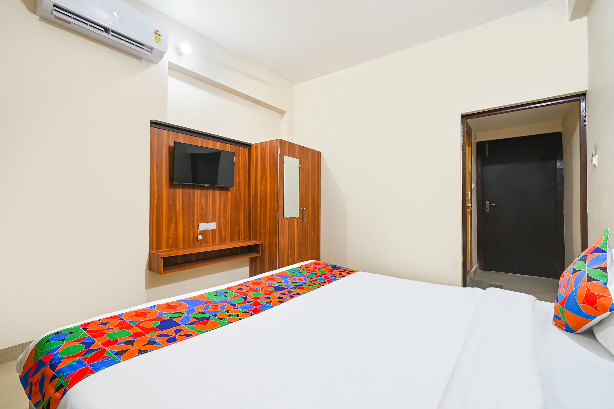 Via Park View - Tap to explore photos