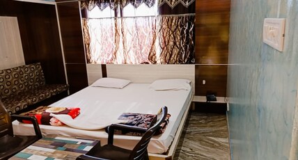 MANGLAM HOTEL AND RESTORENT Room Type - Deluxe  AC Room