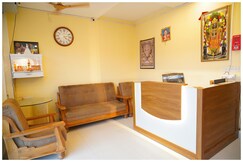 The Shri Raghav Near Hanuman Garhi