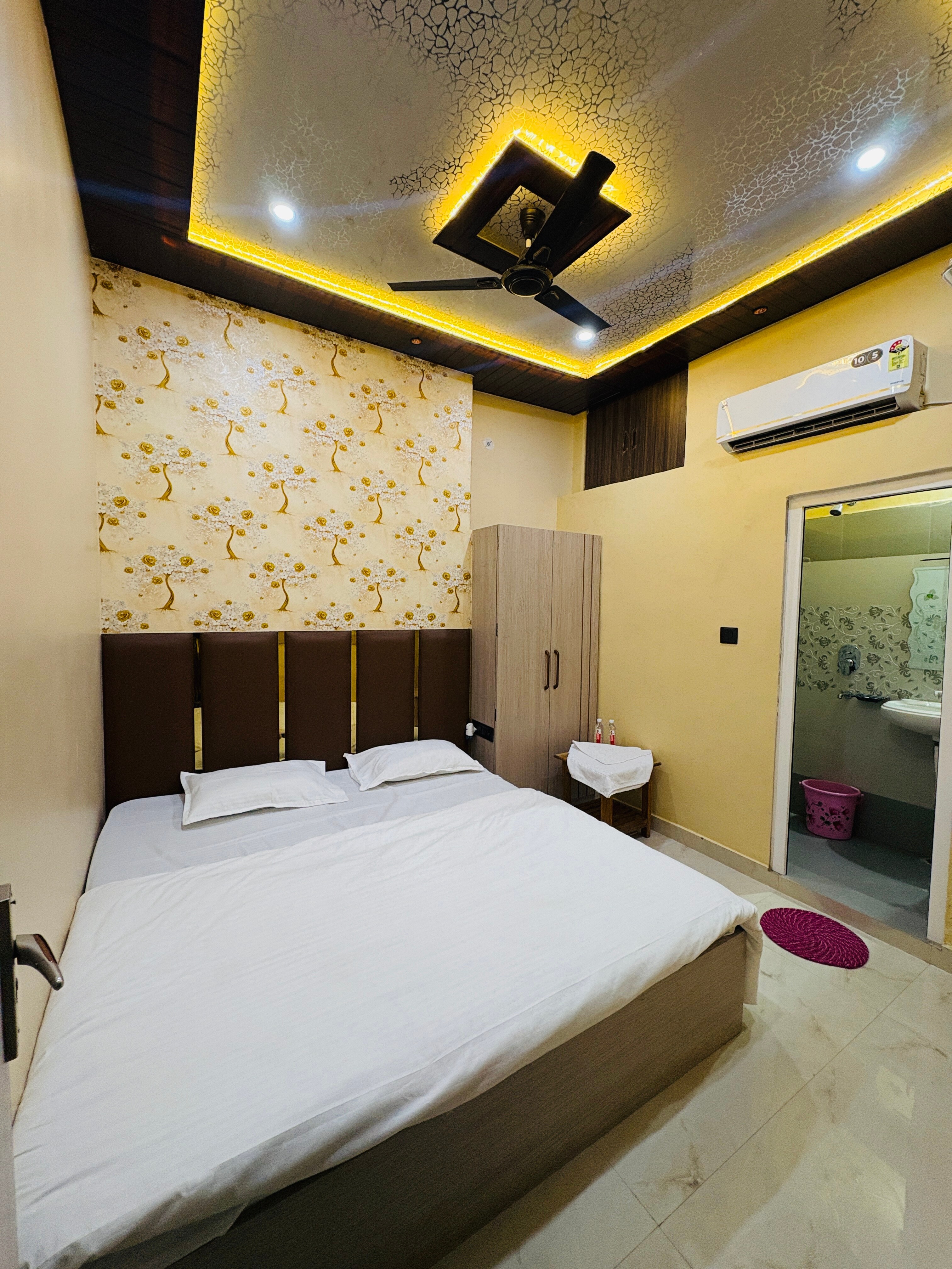 Mantavya homestay - Tap to explore photos