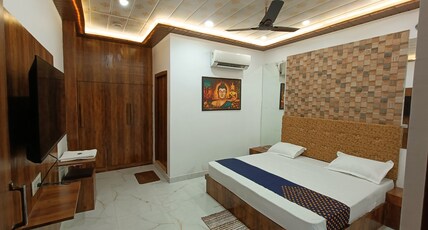 Hotel Tulsi Swaroop Room Type - Deluxe AC Room