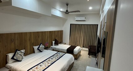 Fun Hotels Rajkot Room Type - Family Comfort Room