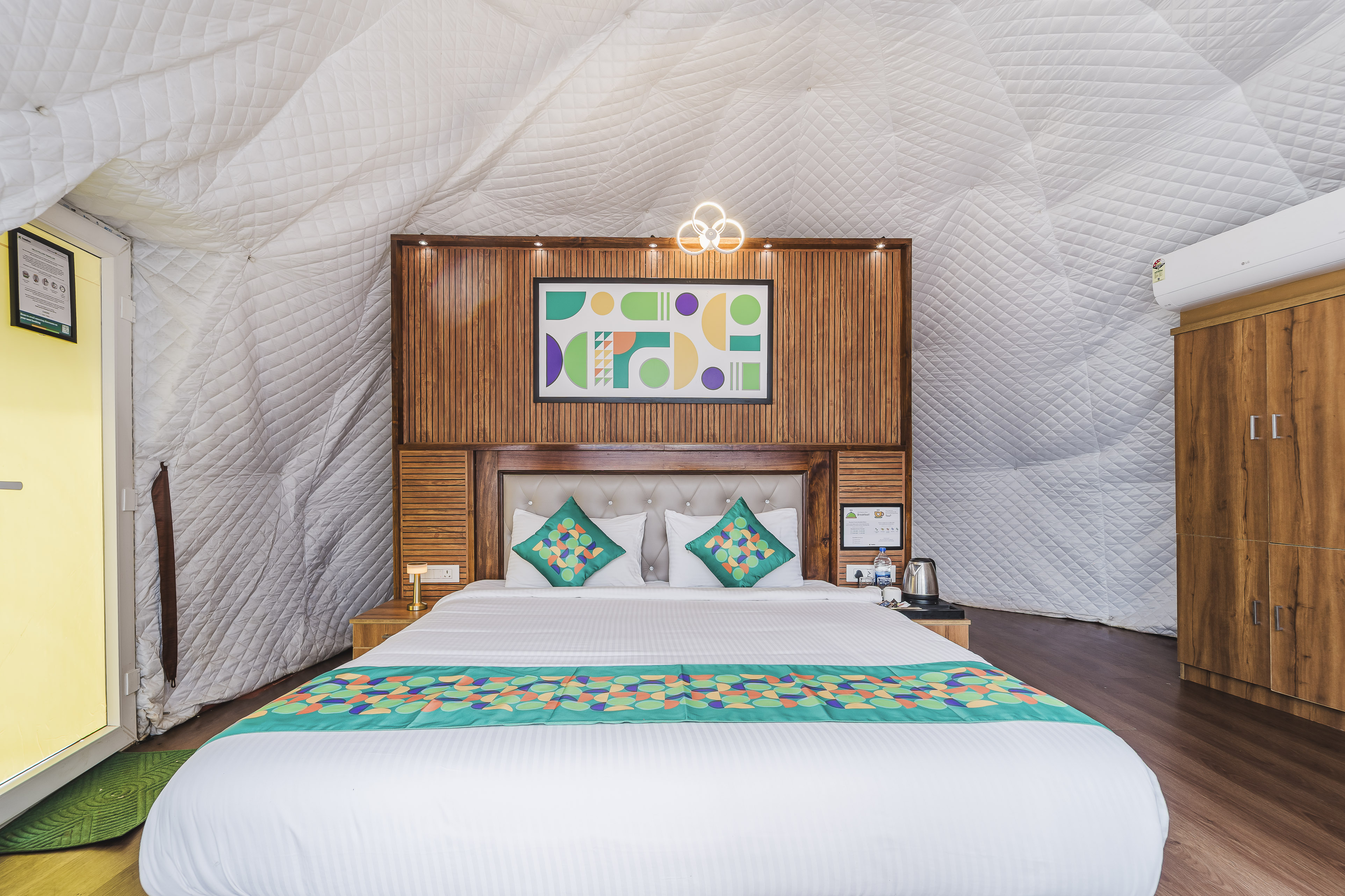 Treebo Wanderlust Residency With Mountain View - Tap to explore photos