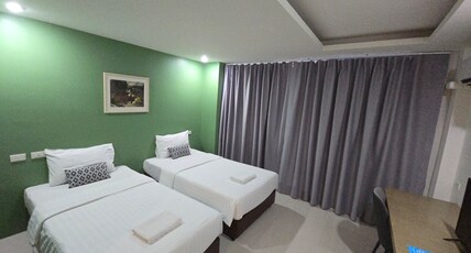 Sleepstation at Pratunam Hotel Room Type - Superior Twin with window - Building 1 Sleepstation at Pratunam Hotel Room Type - Superior Twin with window - Building 1