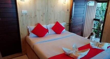 Syamantac Villa Room Type - WOOD HOUSE