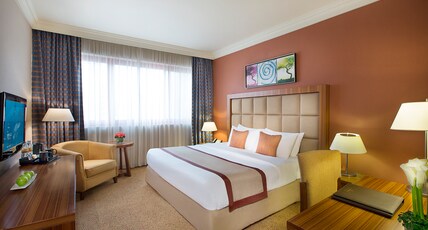 City Seasons Al Hamra Room Type - Premium King