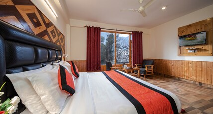 Hotel Sky Heaven Room Type - Deluxe Room Without Balcony