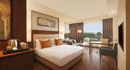 DoubleTree by Hilton Hotel Agra Room Type - King Guest Room City view