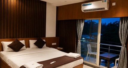 TH HIGHLAND MIST Room Type - Deluxe Double - A/c - Mountain View