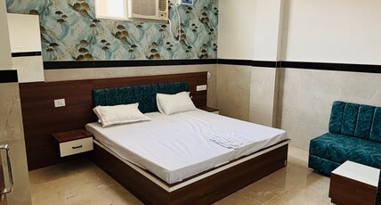 HOTEL R.K Room Type - Deluxe Double Bed