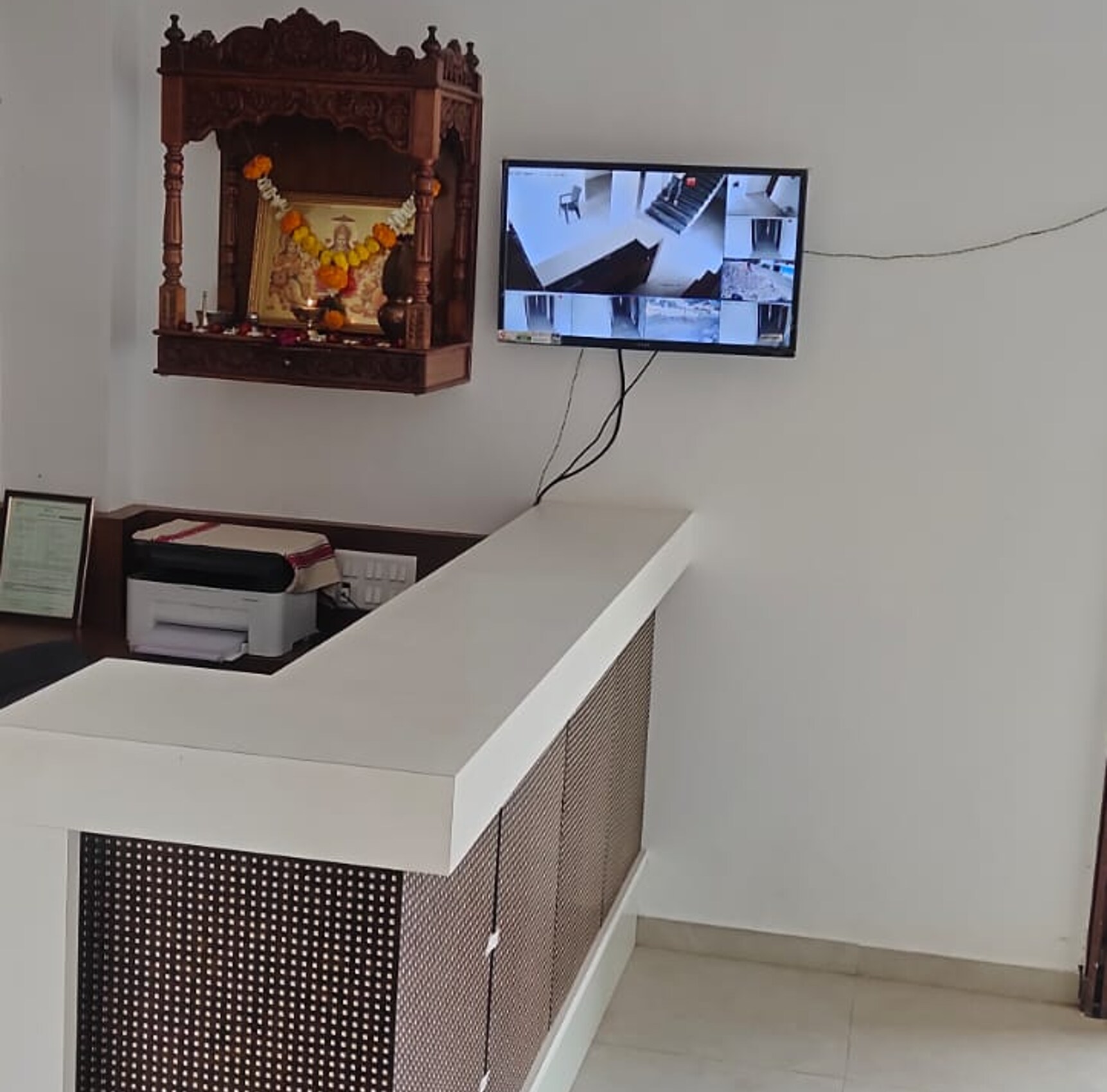 Anvisha Executive | Entire Apartment - Tap to explore photos