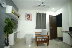 Cozy Urban Nest - 501