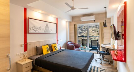 The Hosteller Bam Rishikesh Room Type - Premium Double Room with Balcony and Valley View - Accessible