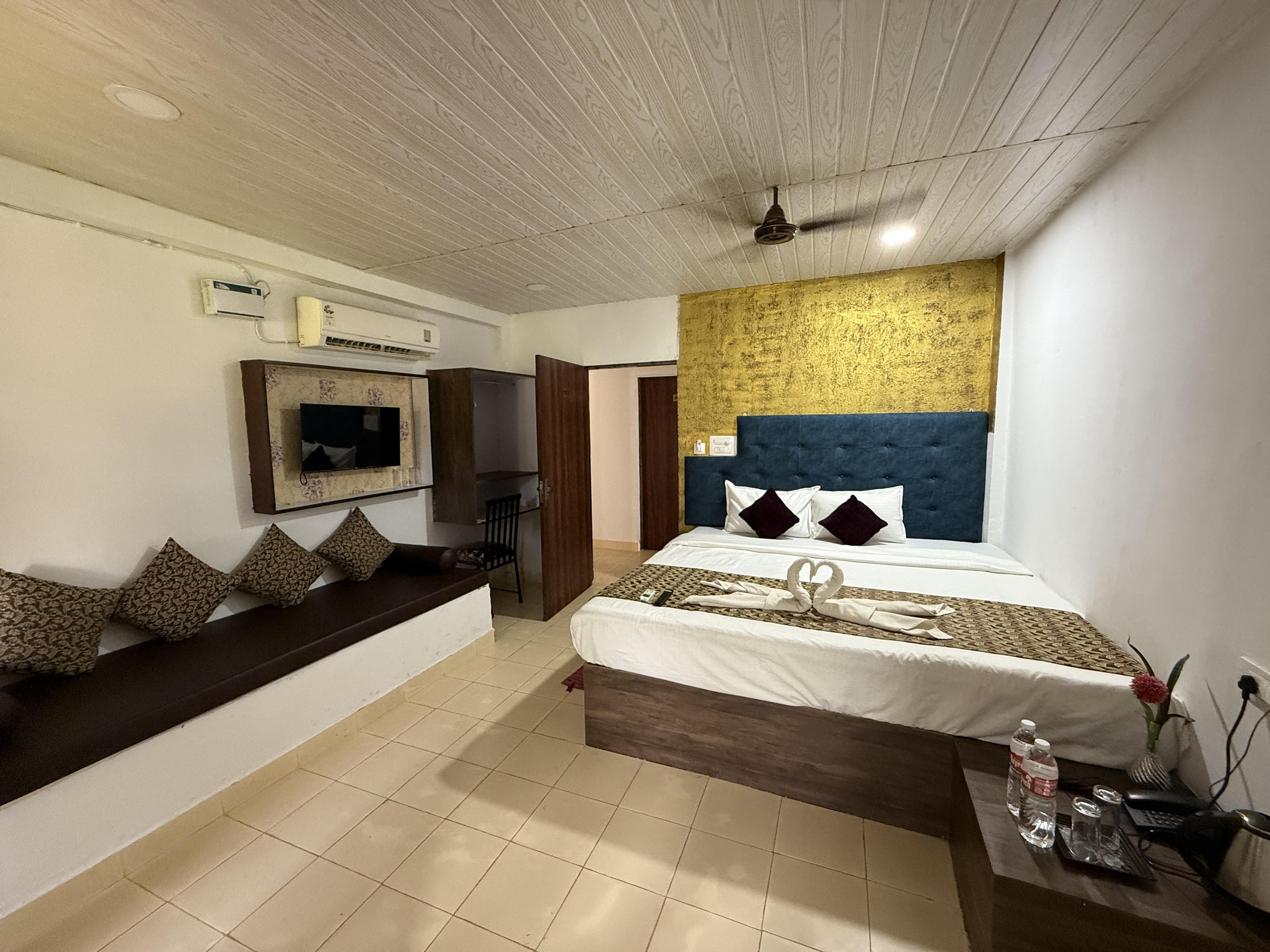 Candolim Sands - Tap to explore photos