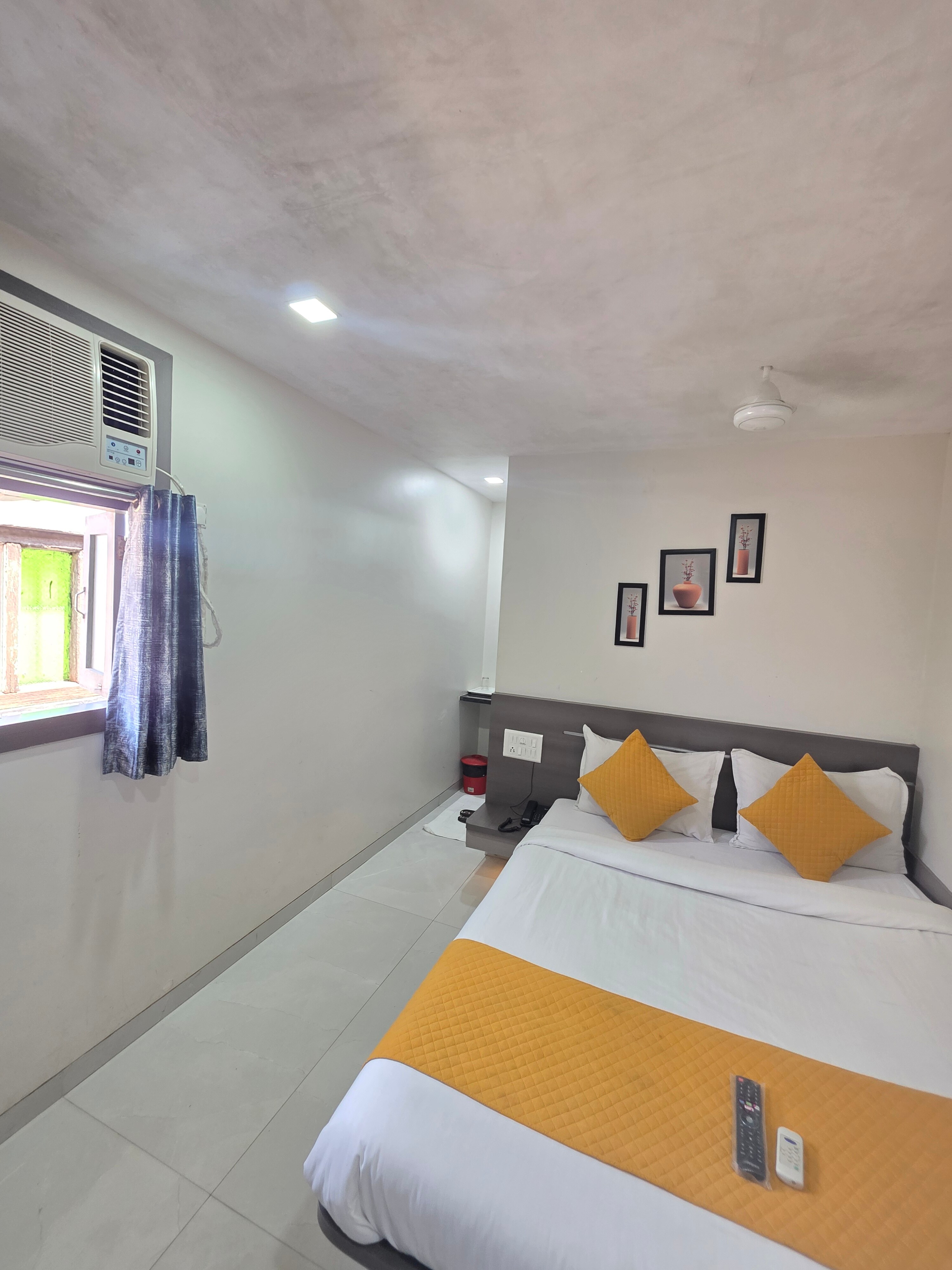 RS REGENCY Hotel - Tap to explore photos