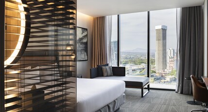 Hilton Guadalajara Midtown Room Type - 1 KING BED-CITY VIEW