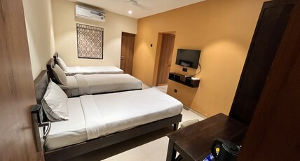 Hotel Avenue Plaza Room Type - Triple Bed Club Room