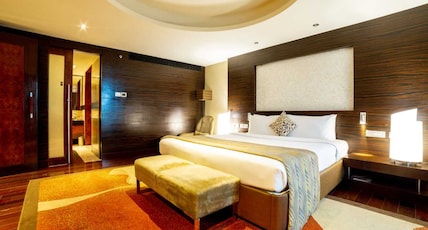Vivanta Hyderabad, Begumpet Room Type - Vivanta Suite King Bed with Bathtub Vivanta Hyderabad, Begumpet Room Type - Vivanta Suite King Bed with Bathtub