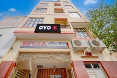 SPOT ON The Royal Inn