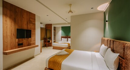 Hotel Beverly Plaza Kozhikode Room Type - Family Four Bed AC Room