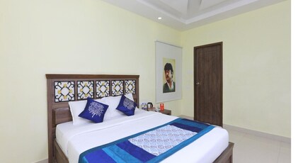 REDFOX  CINEMASCOPE Room Type - Deluxe Room