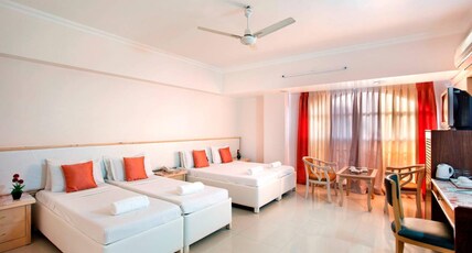 Ryewood Green Room Type - Deluxe AC Room
