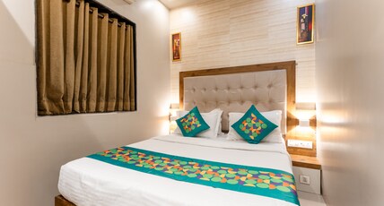 Treebo Amber International Mumbai Airport T2 Room Type - Economy Room