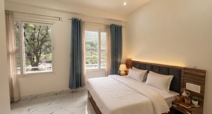 ganga niwas Room Type - Deluxe Double Bed Room