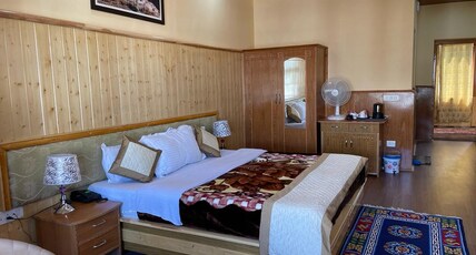 Chamba Hotel And Restaurant Room Type - Super Deluxe Room