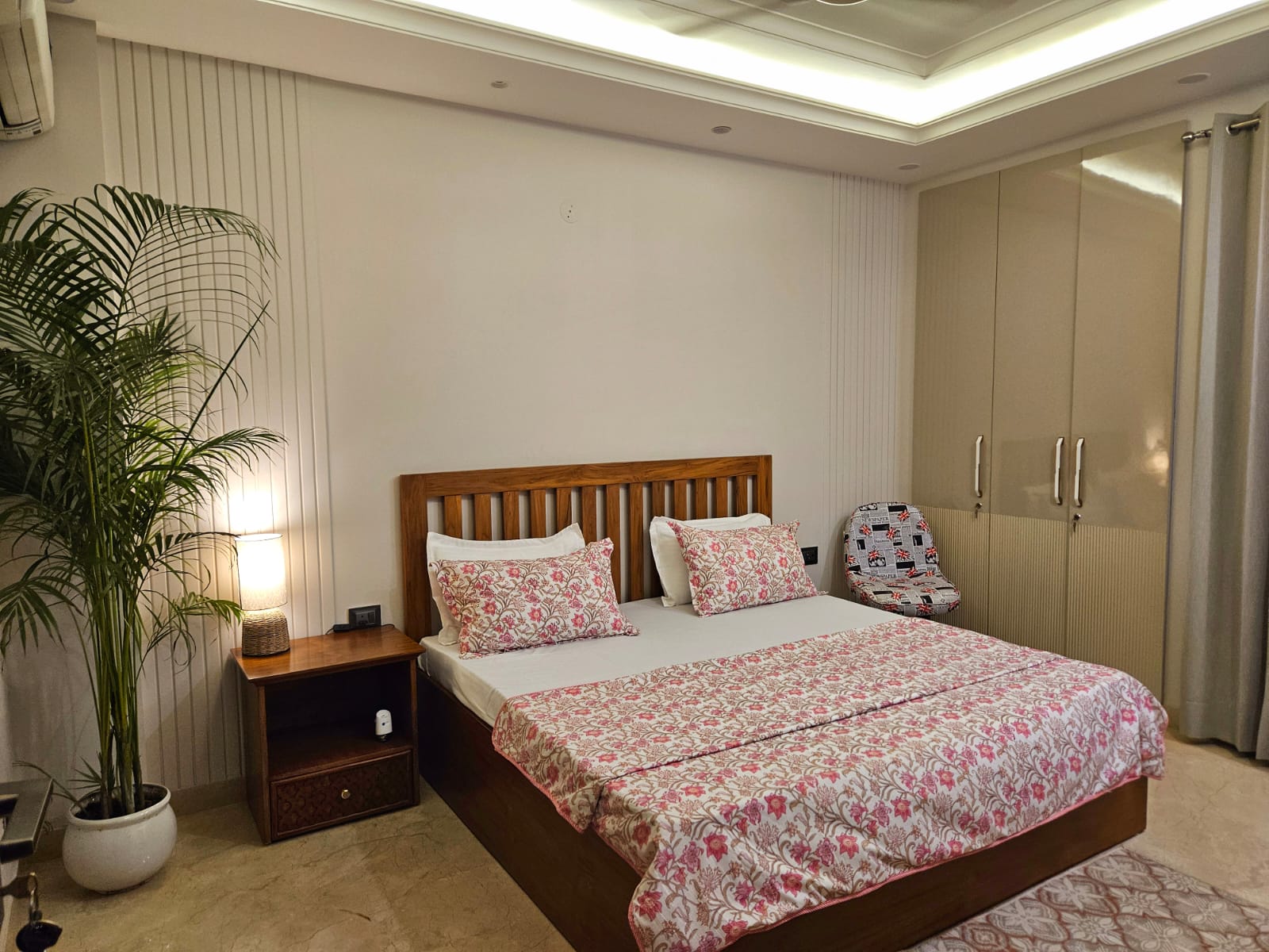 Charming 3BHK | NO PARTY - Tap to explore photos