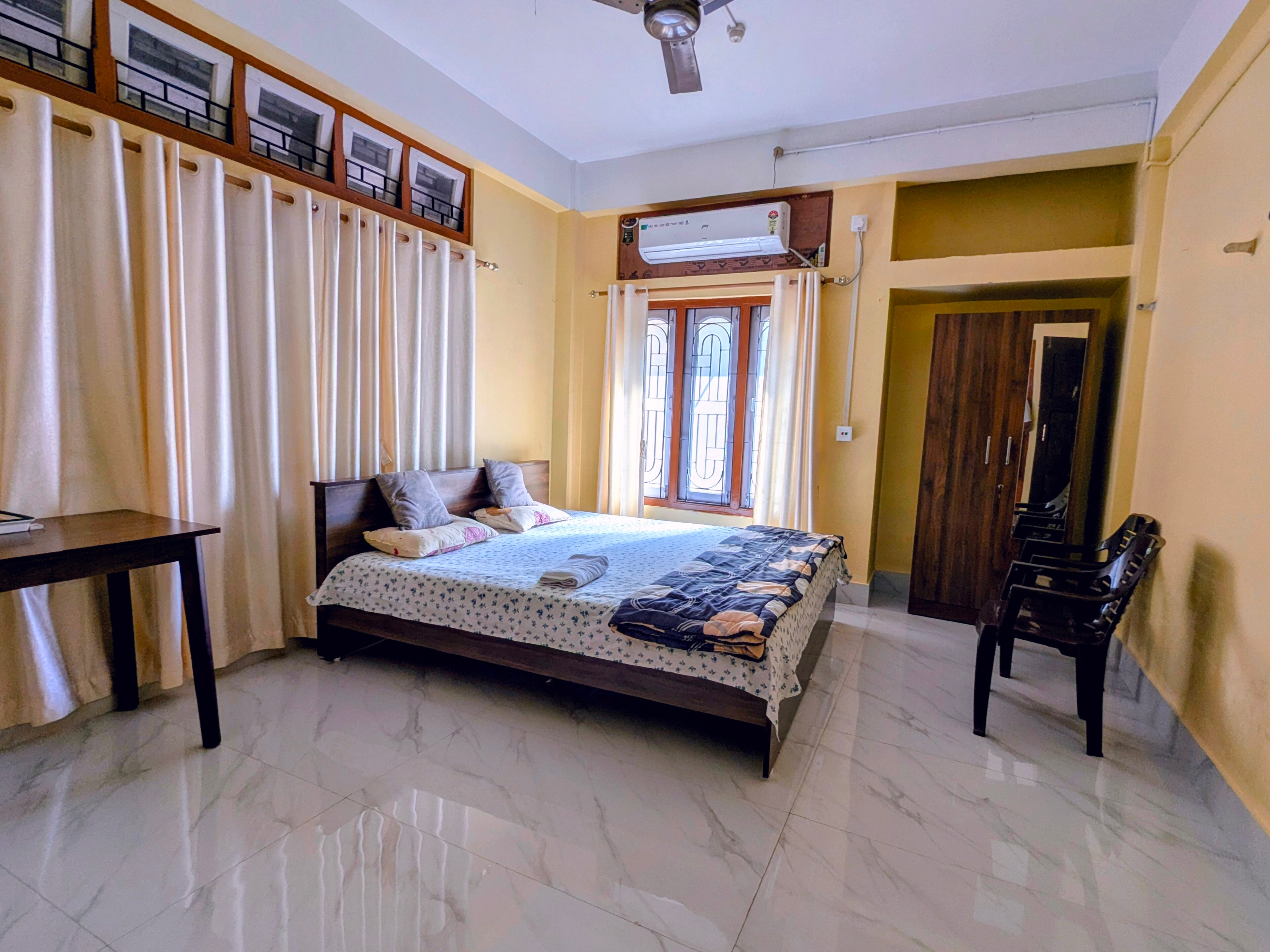 Atithi Homestay 4BHK - Tap to explore photos