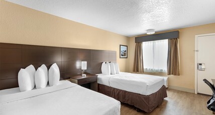Best Western Space Shuttle Inn Room Type - Suite-2 Double Beds, Non-Smoking, Sofabed, Two Bathrooms, Shower Only, Dining Table, Full Breakfast Best Western Space Shuttle Inn Room Type - Suite-2 Double Beds, Non-Smoking, Sofabed, Two Bathrooms, Shower Only, Dining Table, Full Breakfast