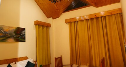 Royal Pearl Inn Room Type - Deluxe Room