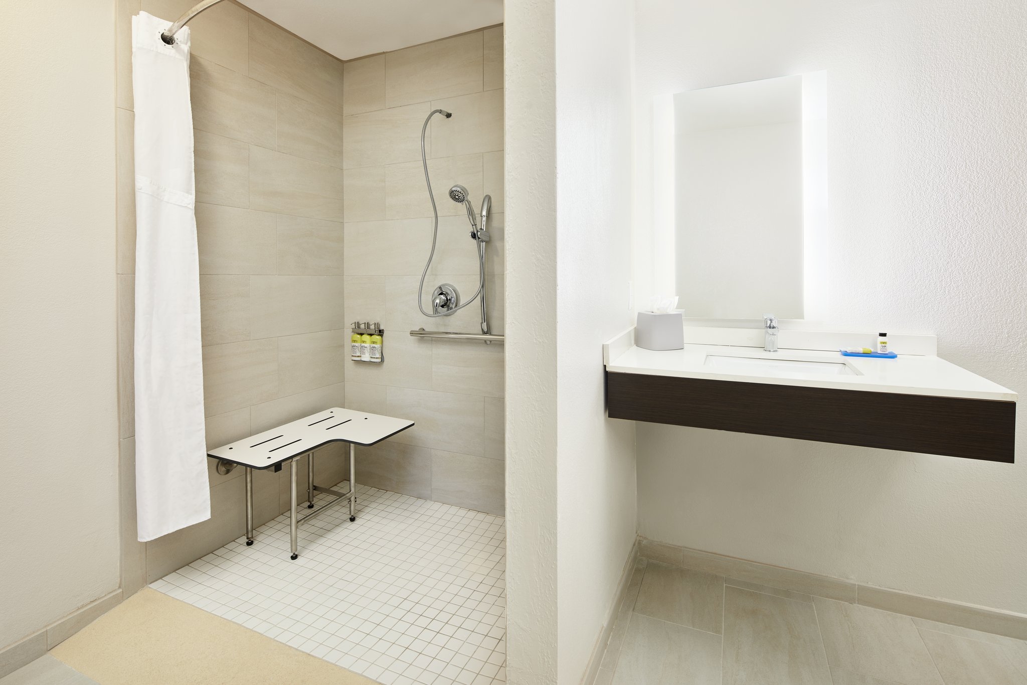 Holiday Inn Express Hotel & Suites Port Richey - Tap to explore photos