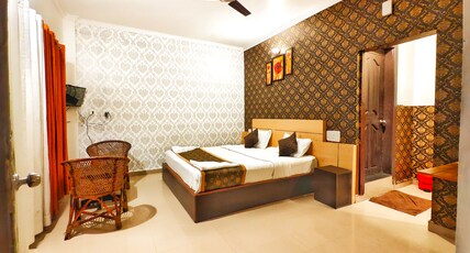 Green Trees Room Type - Deluxe Non AC Room With Private Balcony