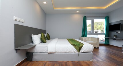 Treebo Apple Villa Room Type - Deluxe Room